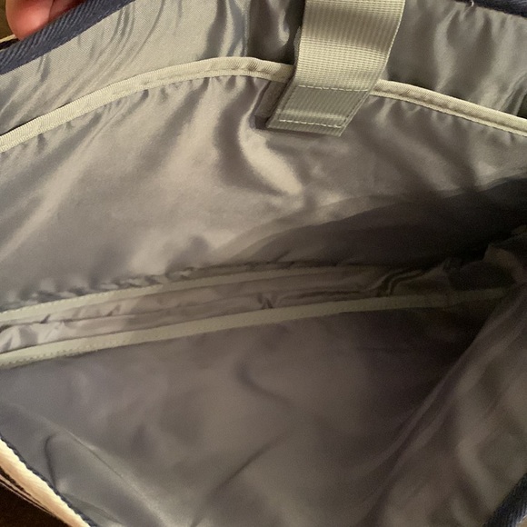 Timberland Navy and white Striped Messenger Computer Bag Like NEW with green - Picture 10 of 10